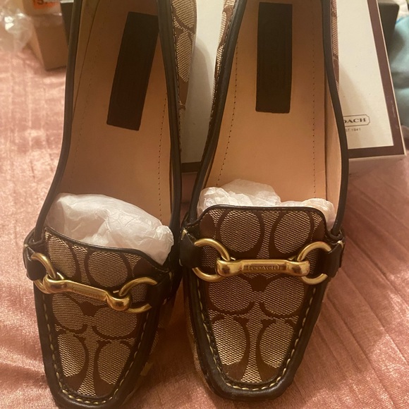 Woman's designer shoes - Picture 10 of 14